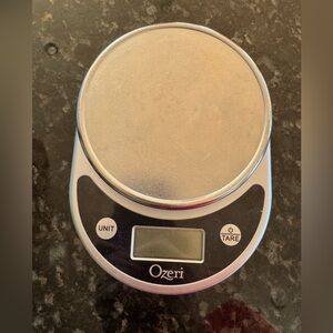 Digital Kitchen Scale - Silver